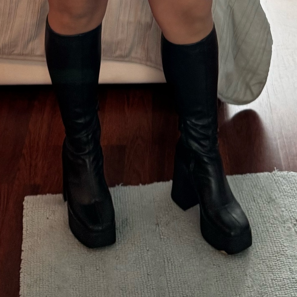 Chunky boots platform
